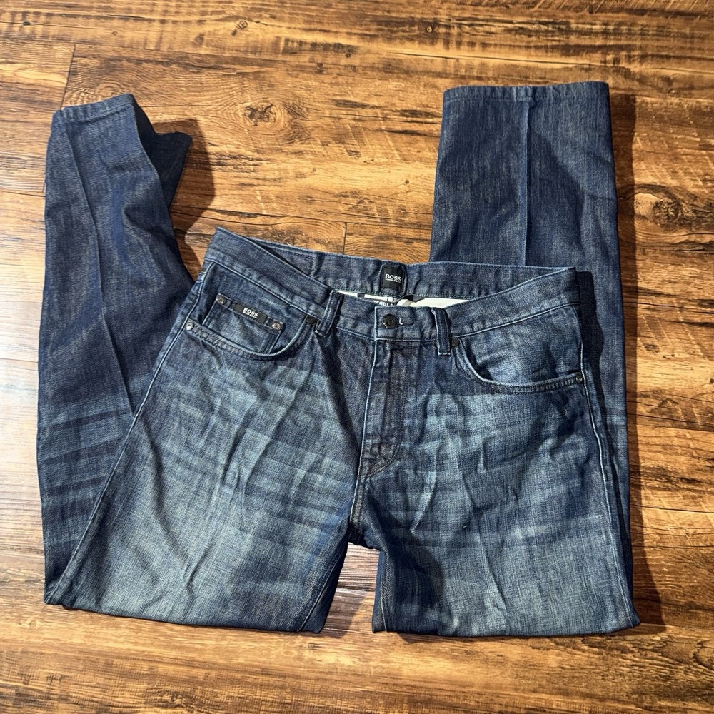 BOSS Men's Blue Medium Wash Denim Jeans Regular Fit Straight Leg 33x32